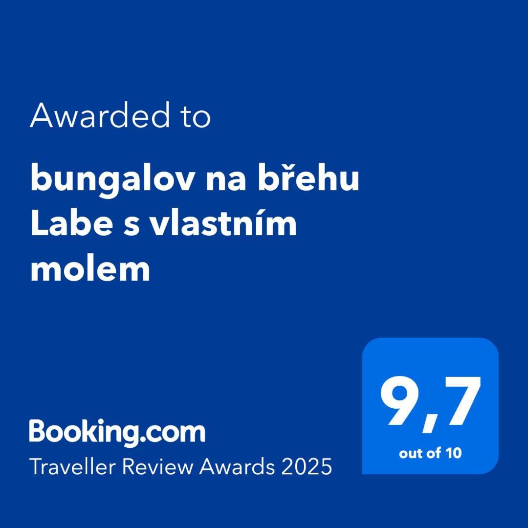 Bungalov Na Brehu Labe S Vlastnim Molem Παρντούμπιτσε Εξωτερικό φωτογραφία